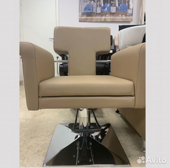 Кресло для парикмахерской мд-77А