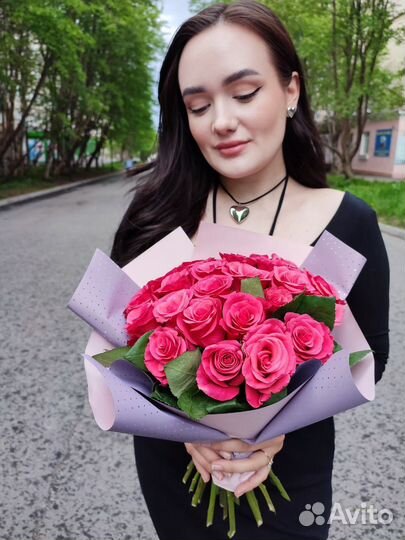 Букет роз в упаковке