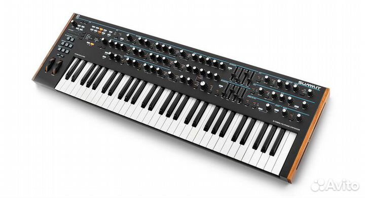 Novation Summit пред заказ