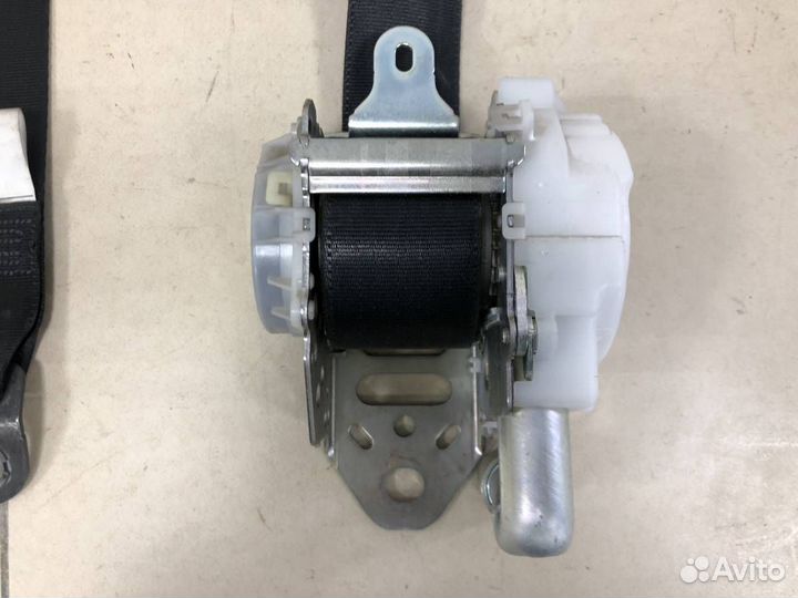 Ремень безопасности с пиропатроном Toyota Rav 4 A3