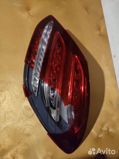 Фара на Мерседес w205