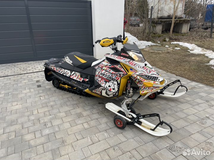 Снегоход BRP MX-Z 800 E-Tec X-RS