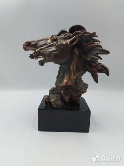 Статуэтка фигура 