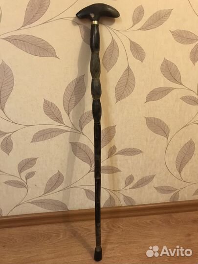 Трость из чёрного дерева