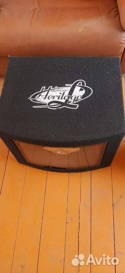 Автомобильный сабвуфер и усилитель