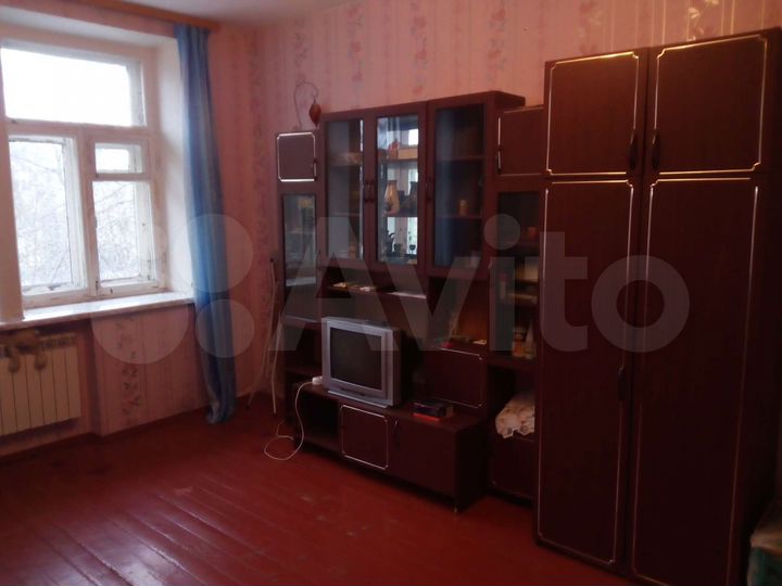 2-к. квартира, 50 м², 3/3 эт.