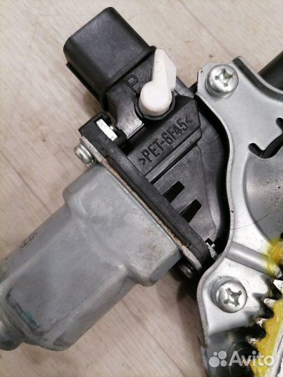 Стеклоподъемник передний правый Mitsubishi Lancer