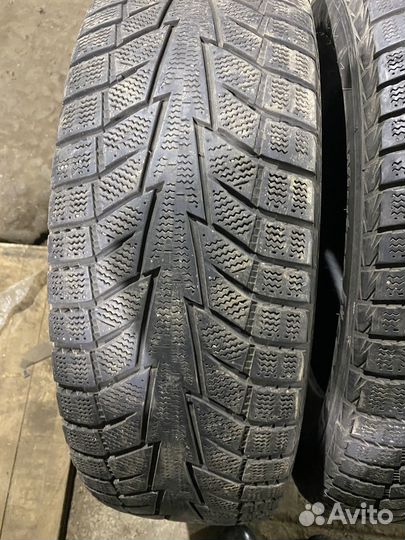Hankook Winter I'Cept IZ2 215/65 R17