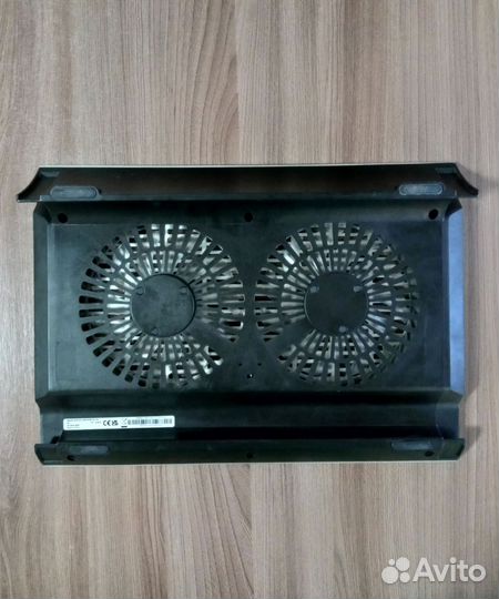 Охлаждающая подставка для ноутбука