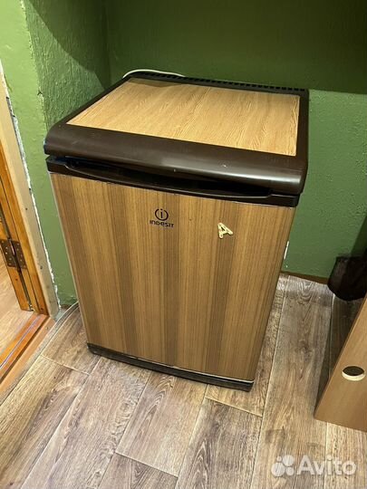 Холодильник indesit