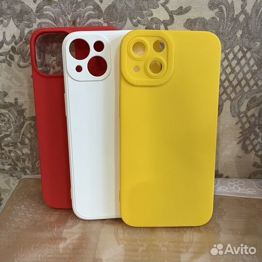 Чехлы на Айфон 13