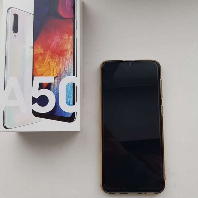 Samsung Galaxy A50, 4/64 ГБ, 2 SIM