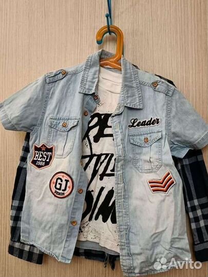 Рубашки, футболка, джинсы