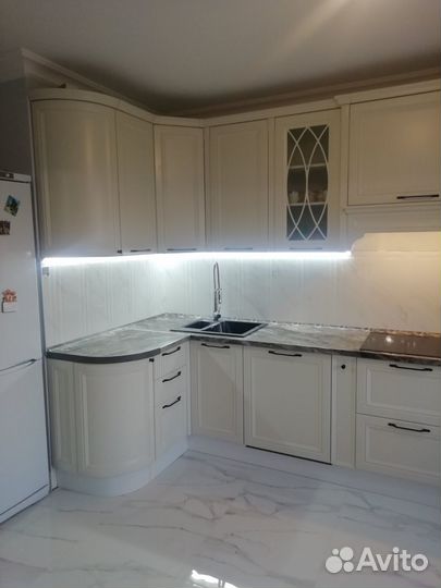 Кухня каталея модульная,фасады мдф в эмали