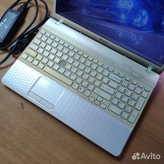 Ноутбук Sony 2-ядра/DDR3 4Gb/HDD 320