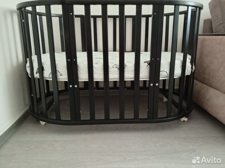 Детская кроватка трансформер с маятником