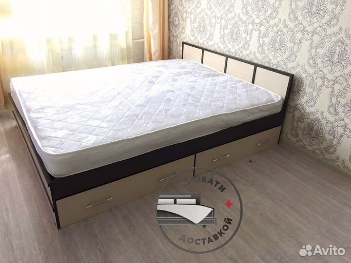 Кровать