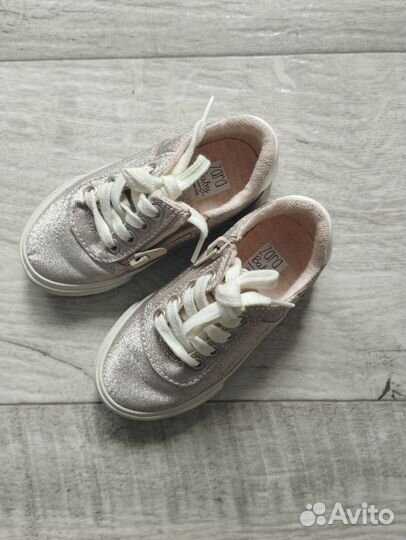 Мерцающие кеды zara