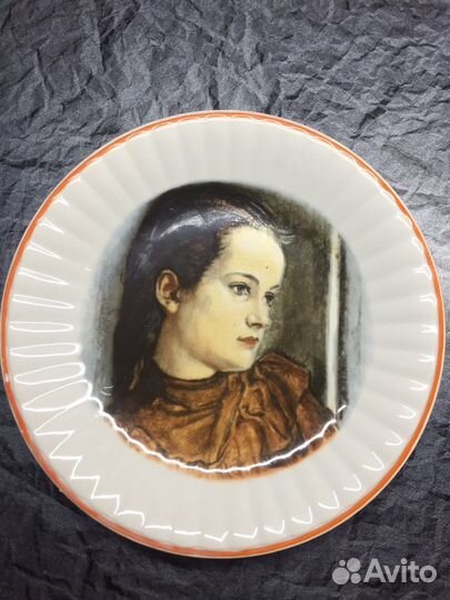 Тарелка декоративная настенная