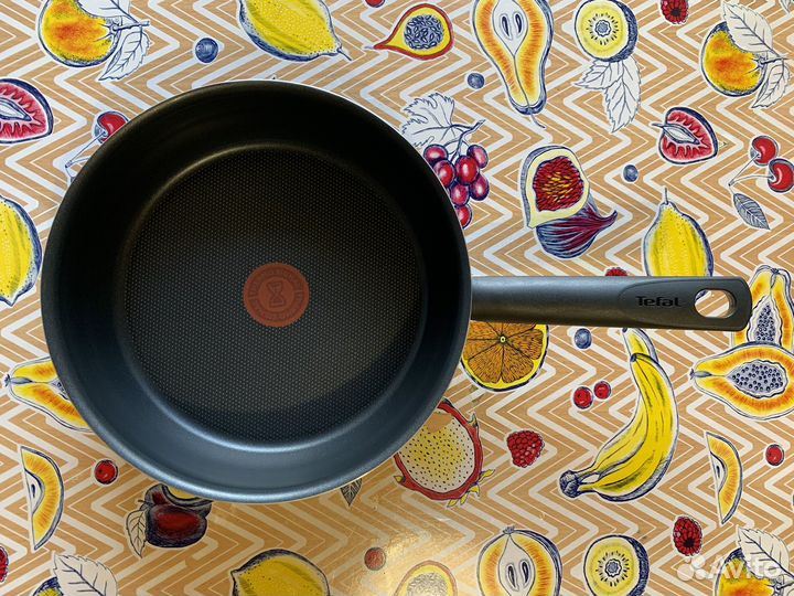Сковорода Tefal (24 см)
