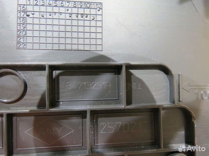 Кожух рулевой колонки верхний Renault Duster