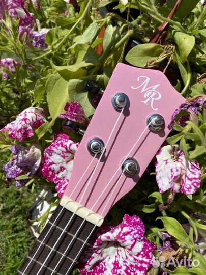 Укулеле сопрано Martin Roma’s Чехол Розовая
