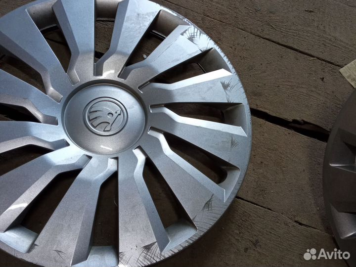 Колпак колесный skoda rapid r15