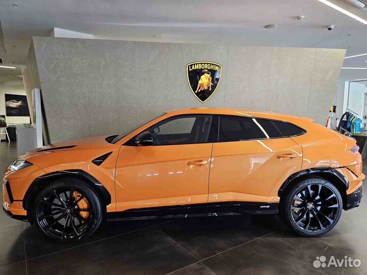 Lamborghini Urus 4.0 AT, 2024