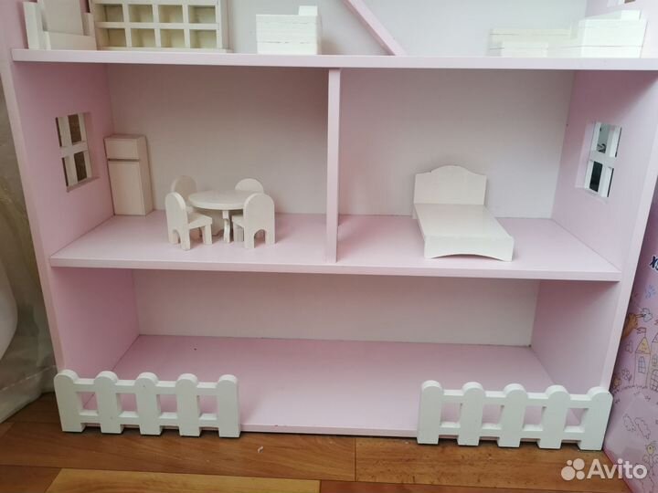 Домик кукольный