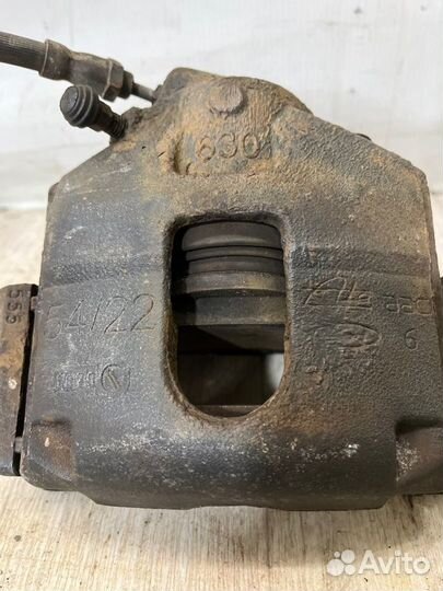 Суппорт передний правый Ford Fusion CBK 1.6L