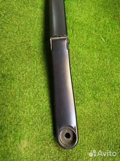 Поводок стеклоочистителя левый Hyundai Ix35 LM 2.0