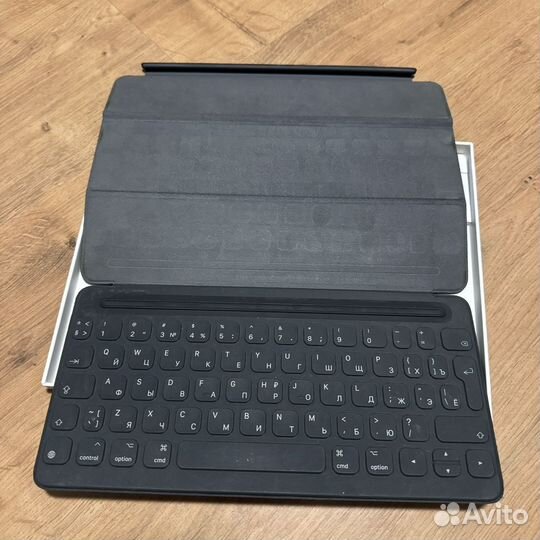 Чехол-клавиатура Apple iPad Pro 10,5 mptl2RS/A