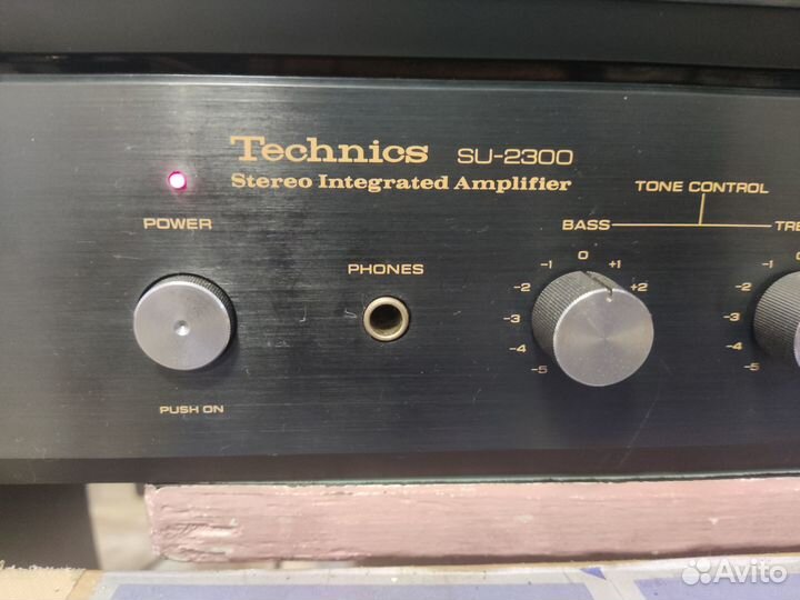 Стерео усилитель звука Technics SU-2300