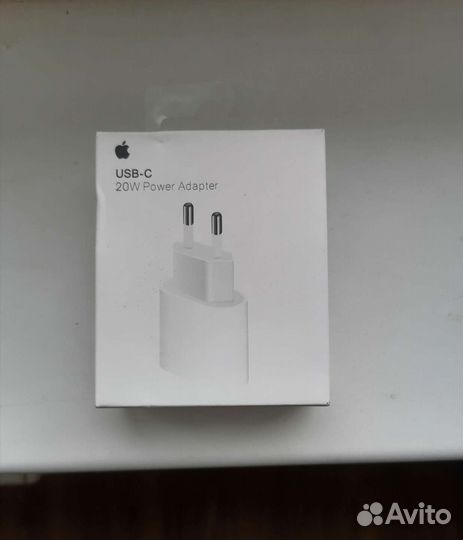 Зарядное устройство на iPhone 20w