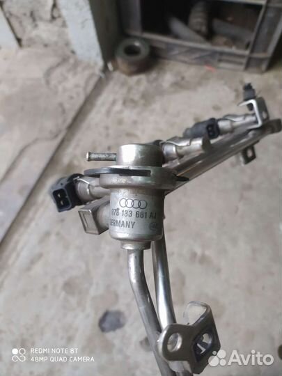 Рампа с форсунками Ауди а6с5 2.4