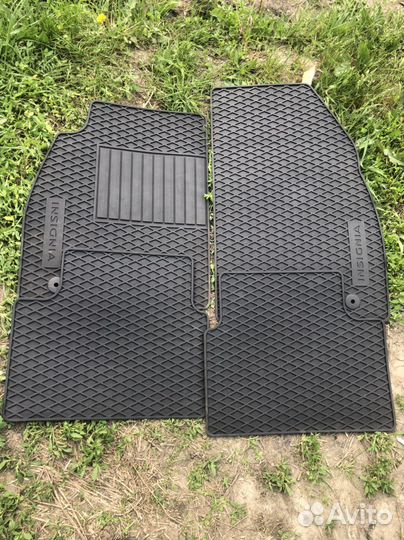 Коврики резиновые Insignia