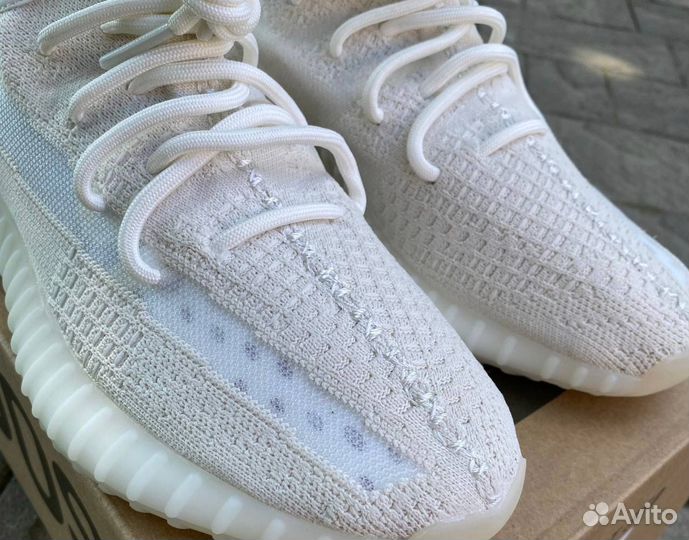 Кроссовеи Adidas Yeezy Boost v2 350 Bone