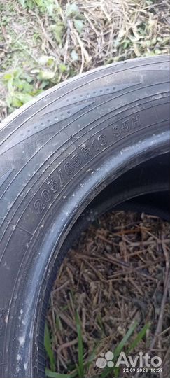 Yokohama BluEarth RV-02 205/65 R16 95H