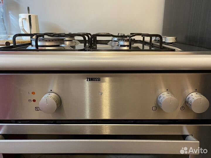 Газоваый жарочный шкаф Zanussi