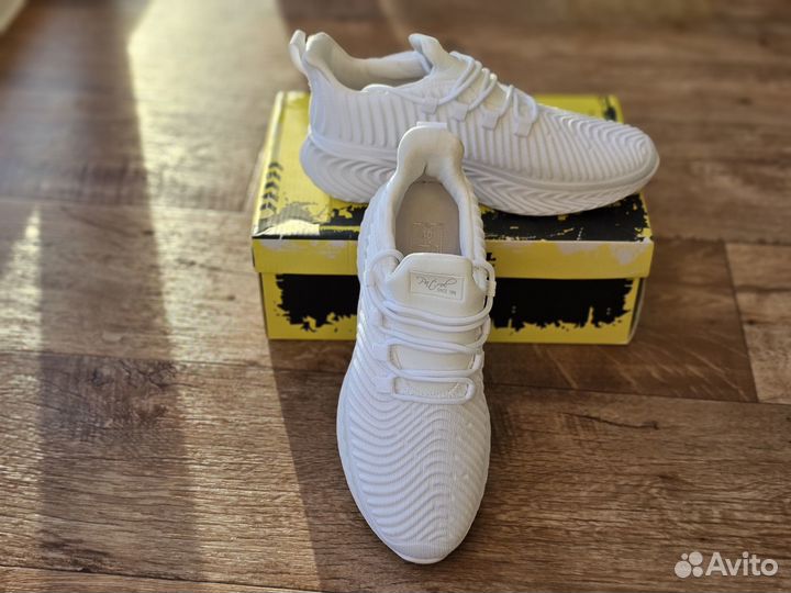 Кроссовки женские белые 40 размер