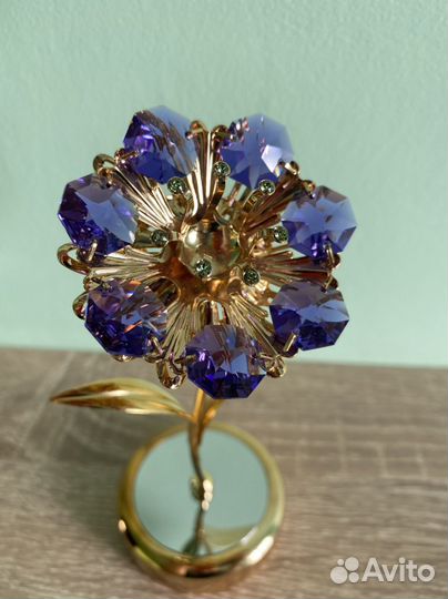 Цветок стуэтка стразы swarovski