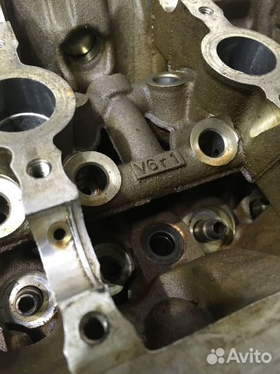 Головка блока правая Audi A6 C6 AUK 3.2