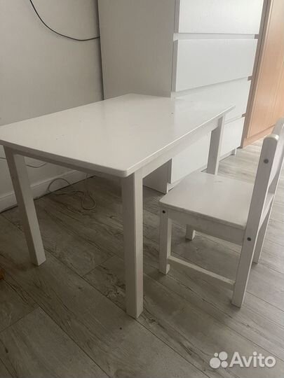 Стол и стул Сундвик Икея