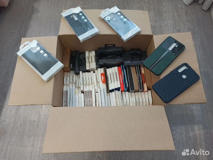 Стекла и чехлы для смартфонов