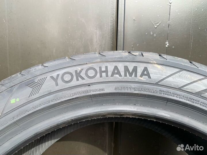 Yokohama Advan Sport V107 255/35 R20 97Y