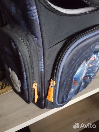 Продается школьный рюкзак