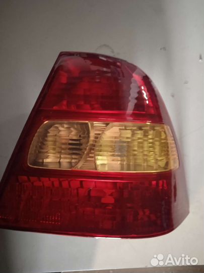 Фонарь задний левый, правый тойота королла 00-06г