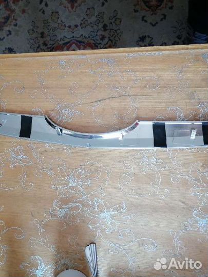 Планка на решётку радиатора