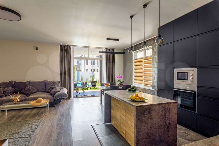 Дом 160 м² на участке 3,2 сот.