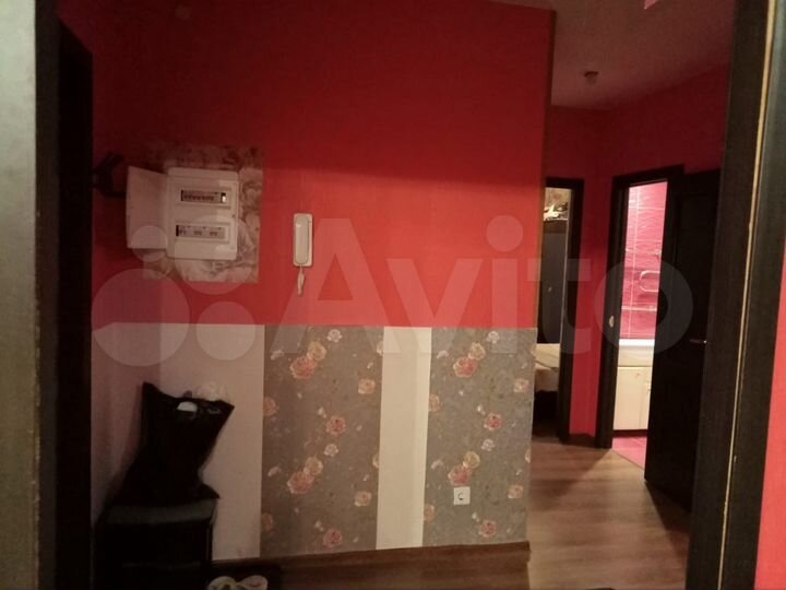 2-к. квартира, 57 м², 1/17 эт.